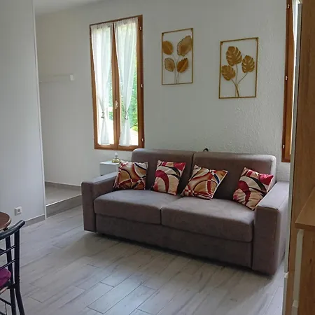 Centre-ville Apartment Uzes